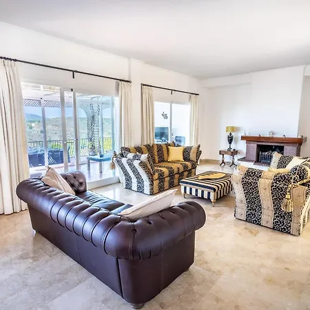 Stunning Golf With Pool And Stunning Views Villa *